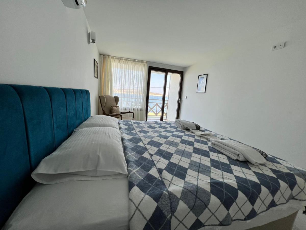קרבורון Giritli Rum Meyhanesi & Butik Otel מראה חיצוני תמונה