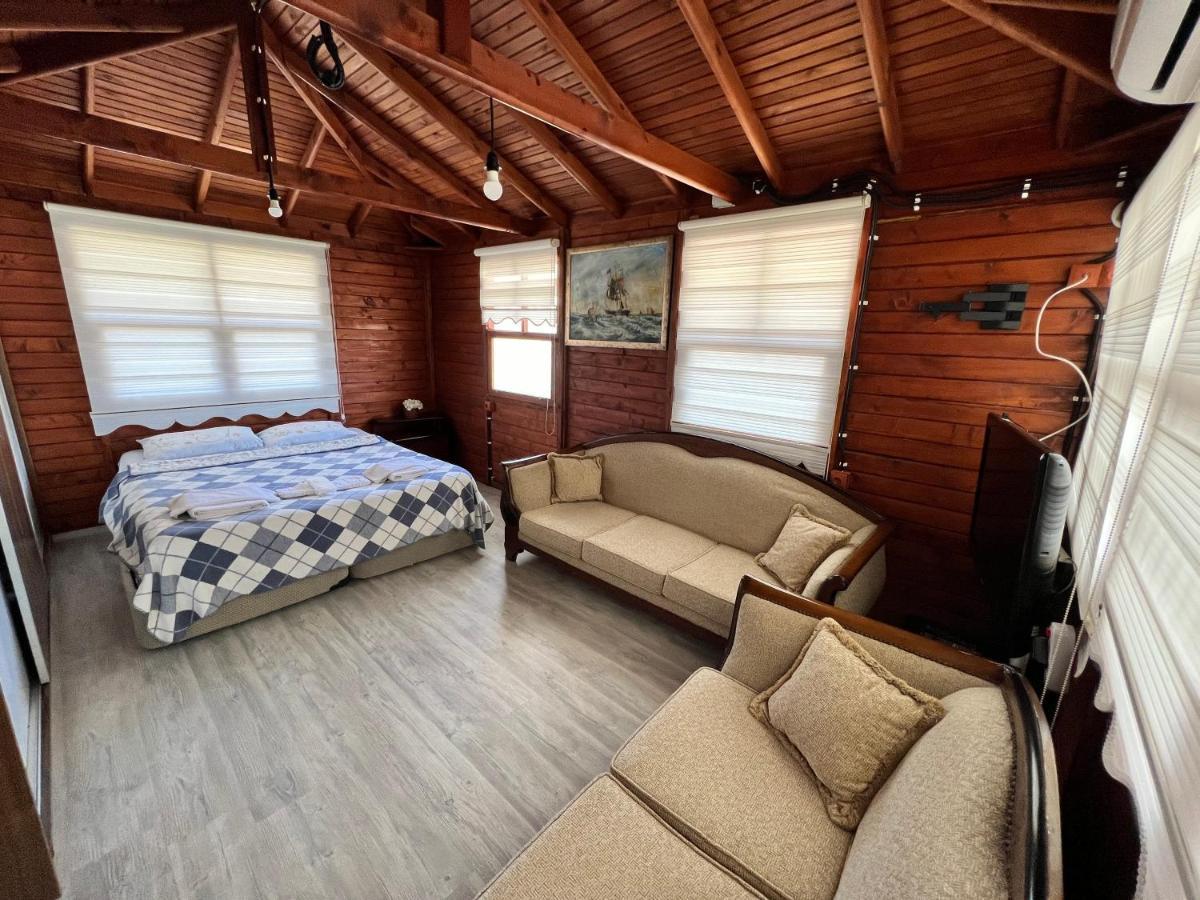 קרבורון Giritli Rum Meyhanesi & Butik Otel מראה חיצוני תמונה